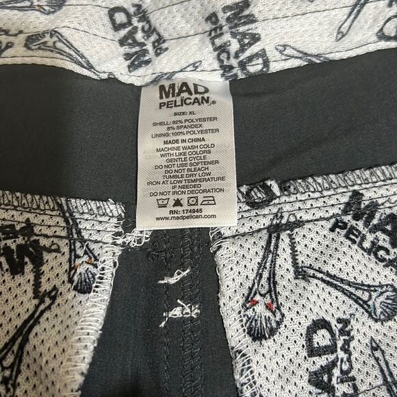 Mad Pelican mens Donnie’s walking shorts “Welcome Aboard” pockets black XL NWT - Picture 2 of 4